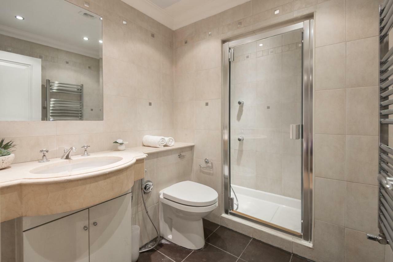 One Bedroom Hyde Park Apartment 런던 외부 사진
